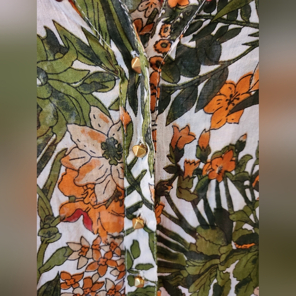 Floral V-Neck Button Detail Blouse - White with Red, Yellow & Green- Size 1X - Picture 4 of 4